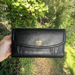 VINTAGE COACH Black Leather Trifold Wallet w Gold Logo Accent AUTHENTIC